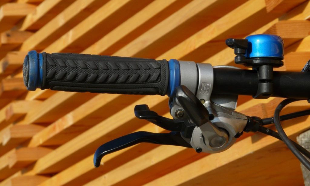 bike-grips-with-shifters-1-1024x768.jpg